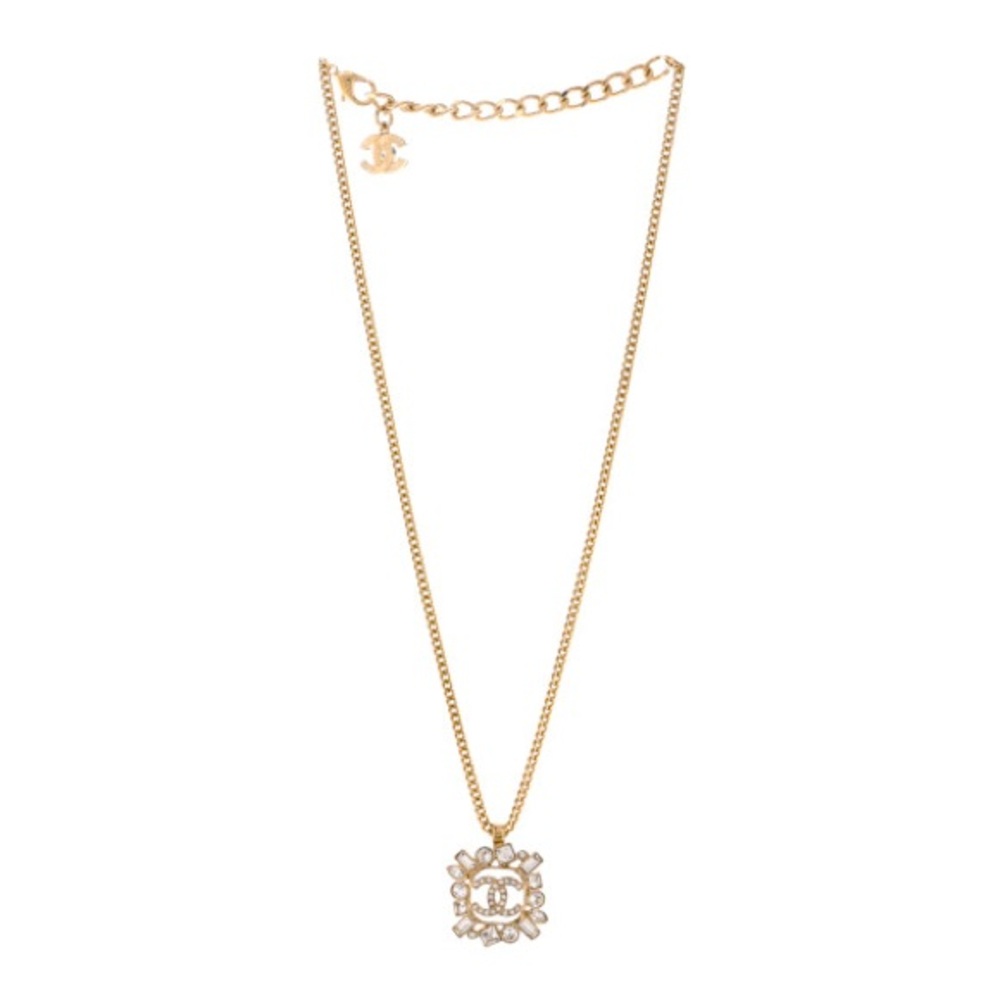 New authentic CHANEL CC strass pendant
Crystal CC 23P Necklace in gold color - Picture 2 of 11
